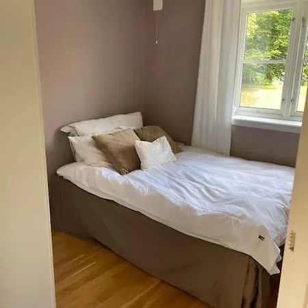 Cozy For 1 Or 2 Lägenhet